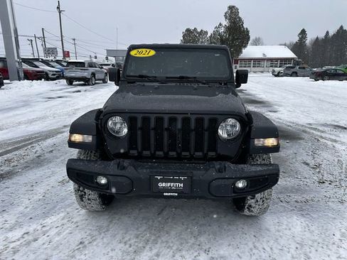 Used 2021 Jeep Wrangler Unlimited Sahara image 8