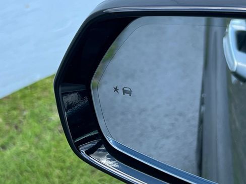 Used 2023 Cadillac XT4 Premium Luxury FWD image 28
