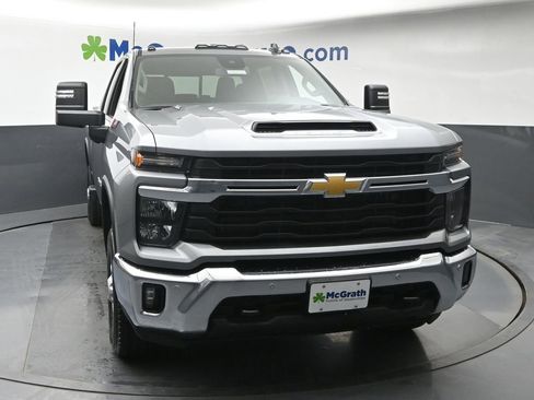 New 2026 Chevrolet Silverado 2500 LT w/ All Star Edition AWD/4WD image 5
