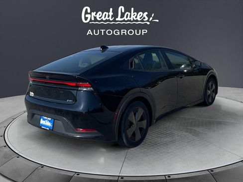 Used 2024 Toyota Prius LE FWD image 5