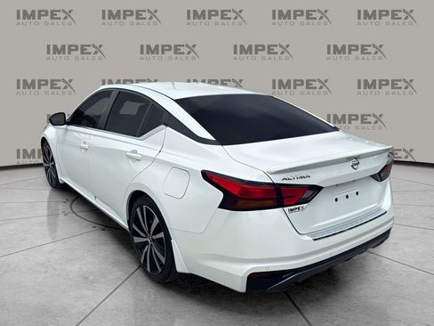 Used 2021 Nissan Altima 2.5 SR FWD image 3