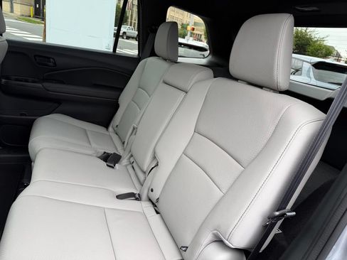 Used 2023 Honda Passport EX-L image 19