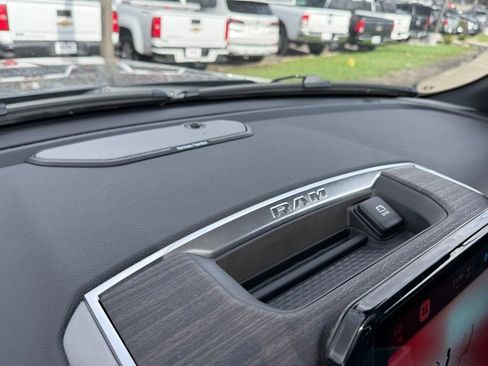 New 2026 RAM 1500 Laramie AWD/4WD image 24