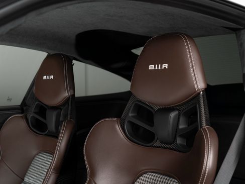 Used 2016 Porsche 911 R image 26