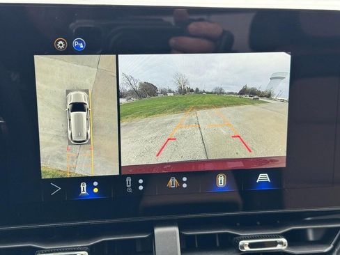 New 2026 Chevrolet Equinox ACTIV w/ Convenience Package III image 16