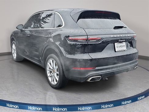 Used 2022 Porsche Cayenne image 8