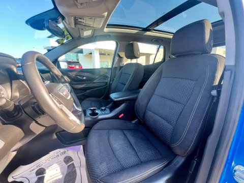 Used 2024 GMC Terrain SLE w/ Driver Convenience Package FWD image 16