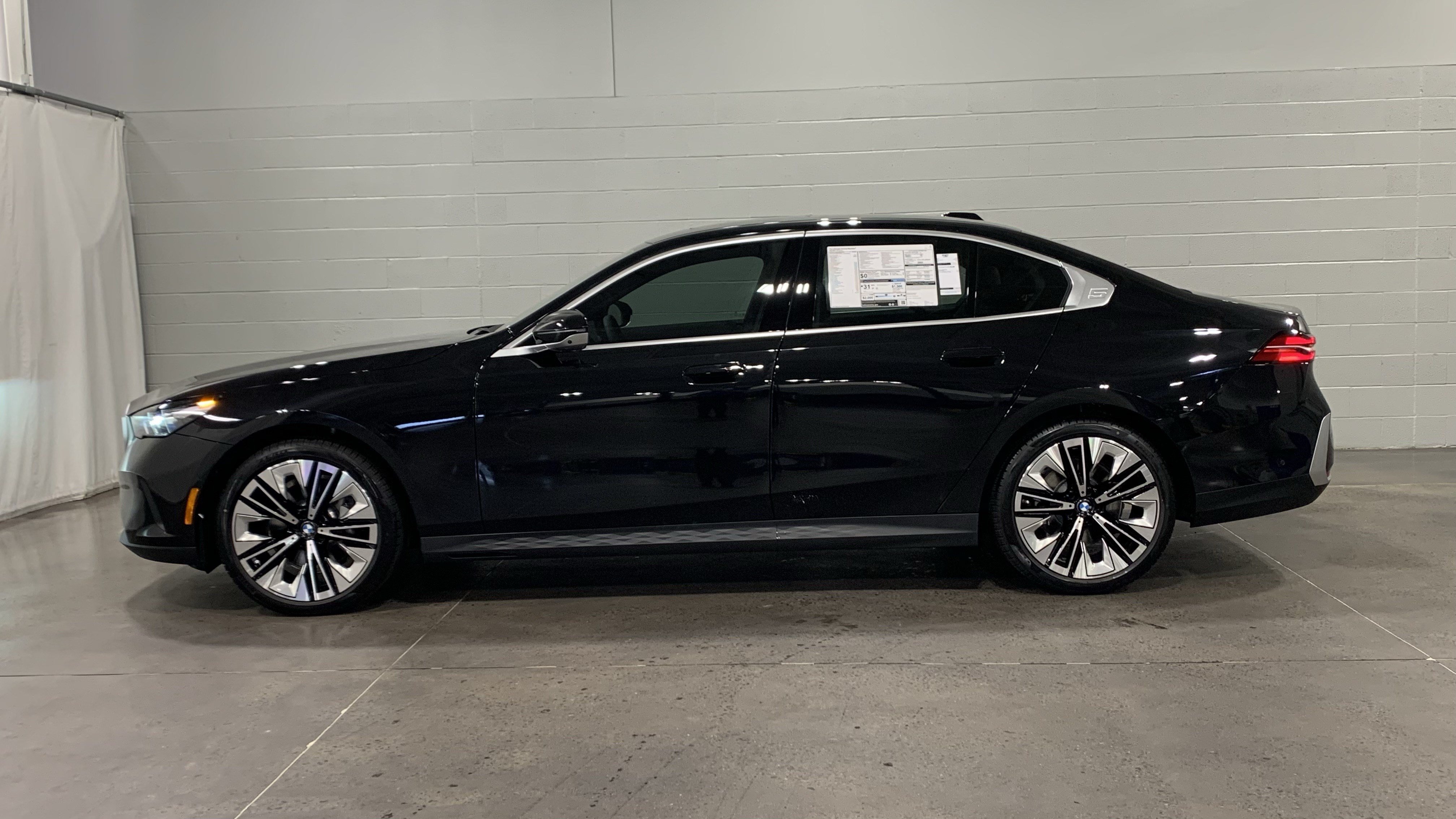 Used 2026 BMW 530i w/ Premium Package RWD image 5