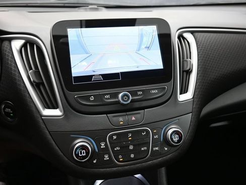 Used 2025 Chevrolet Malibu LT FWD image 9