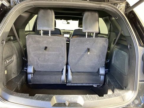 Used 2018 Ford Explorer Limited image 8