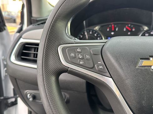 Used 2022 Chevrolet Equinox LT image 18