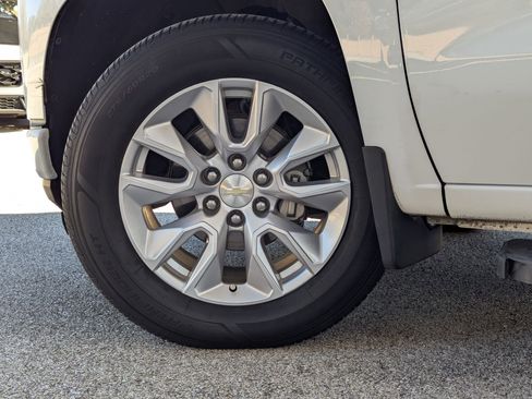 Used 2020 Chevrolet Silverado 1500 Custom w/ Custom Value Package image 30