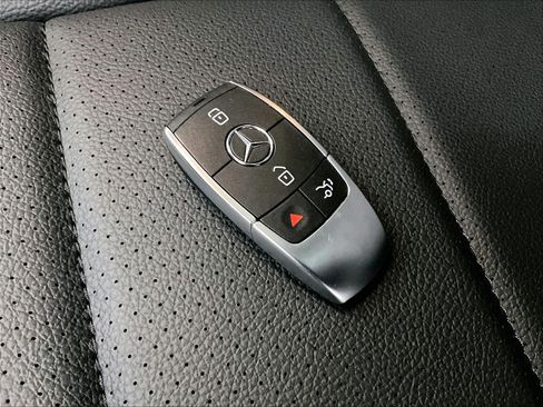 Used 2026 Mercedes-Benz GLE 450 4MATIC image 12