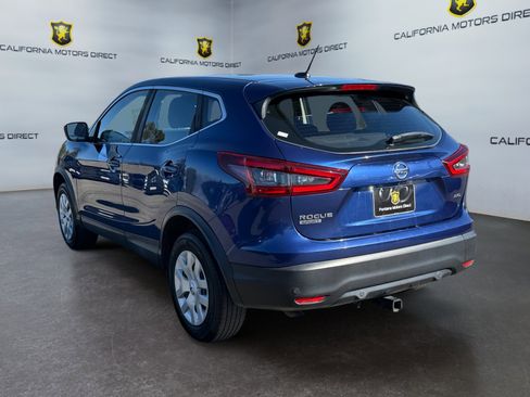 Used 2020 Nissan Rogue Sport S image 3