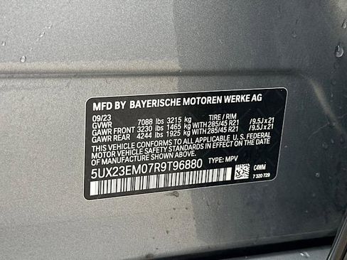 Certified 2024 BMW X7 xDrive40i w/ M Sport Package image 33