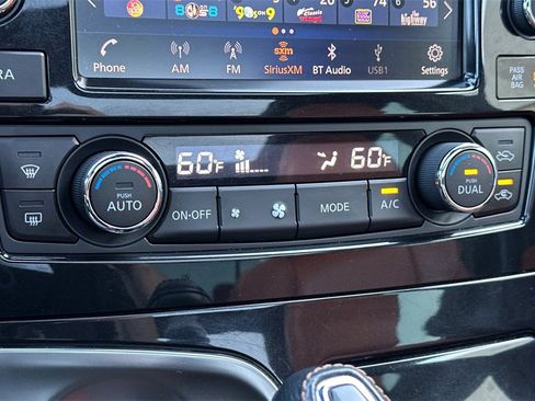 Used 2020 Nissan Maxima Platinum w/ Reserve Package image 16