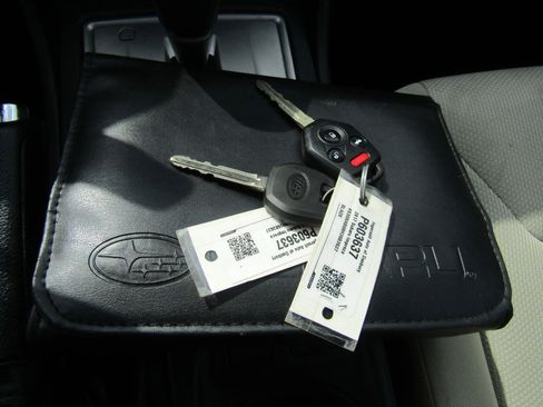 Used 2017 Subaru Impreza 2.0i Premium image 26