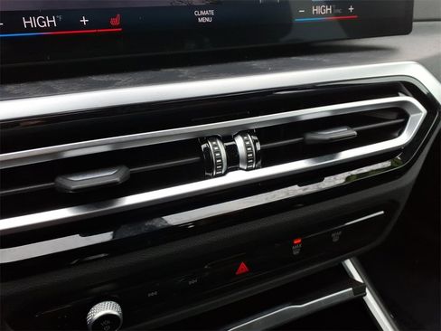 Used 2024 BMW 330i xDrive Sedan w/ Convenience Package image 11