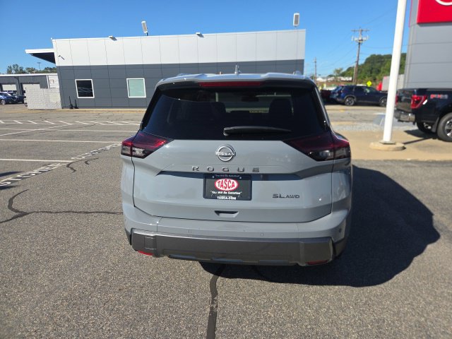 Used 2026 Nissan Rogue SL AWD/4WD image 6