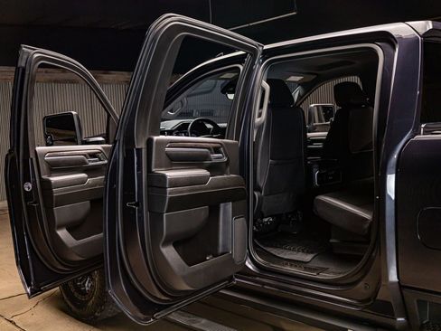 Used 2024 Chevrolet Silverado 3500 LTZ w/ LTZ Convenience Package image 28