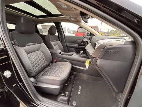 New 2026 Nissan Kicks SV w/ SV Premium Package image 24