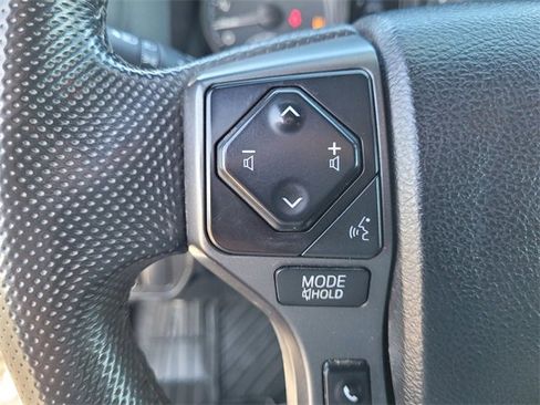 Used 2021 Toyota Tacoma TRD Off-Road image 18