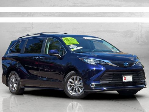 Certified 2023 Toyota Sienna XLE w/ XLE Plus Package AWD/4WD image 2