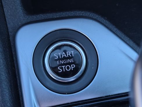 Used 2024 Nissan Sentra SV FWD image 33