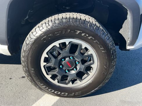 Used 2024 Toyota Tacoma TRD Off-Road image 16