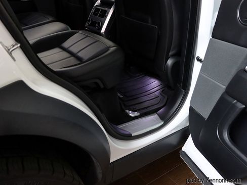 Used 2021 Land Rover Range Rover Sport HST image 36