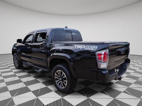 Used 2020 Toyota Tacoma TRD Sport AWD/4WD image 5
