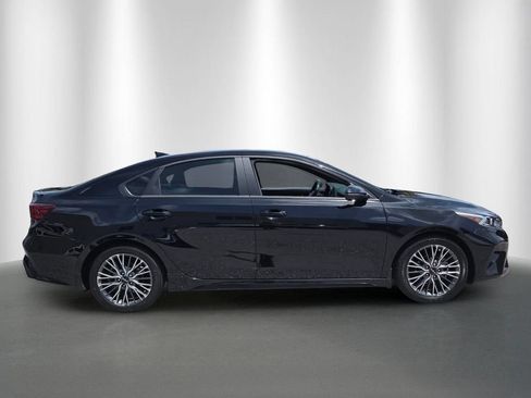 Used 2024 Kia Forte GT-Line w/ GT-Line Premium Package FWD image 2