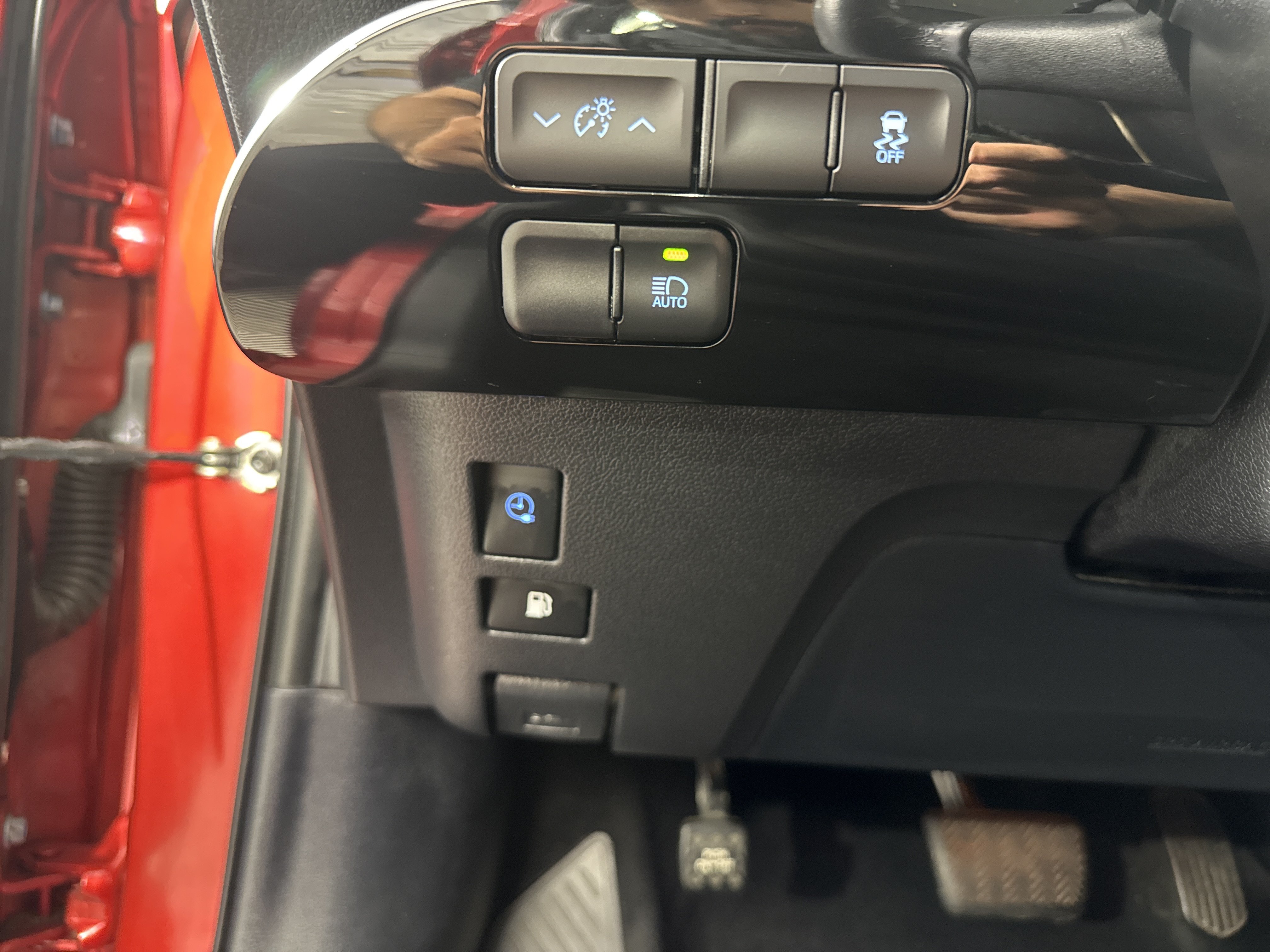 Used 2017 Toyota Prius Prime Premium w/ Carpet Mat Package FWD image 22