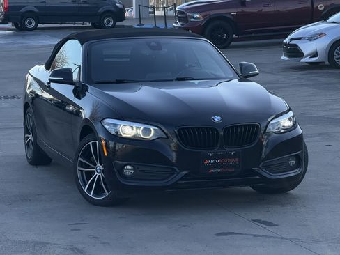 Used 2020 BMW 230i Convertible w/ Convenience Package image 3