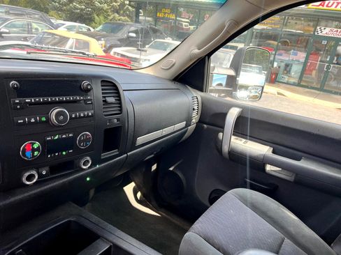 Used 2008 GMC Sierra 2500 SLE w/ SLE2 Preferred Package image 7