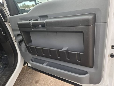 Used 2014 Ford F450 XL w/ Power Equipment Group image 19