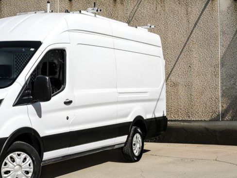 Used 2022 Ford Transit 250 148 High Roof Extended w/ Load Area Protection Package RWD image 7