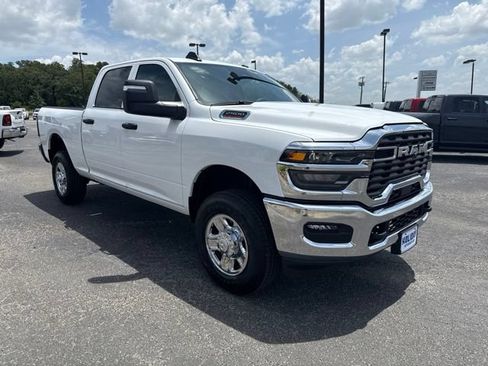 New 2026 RAM 2500 Tradesman w/ Chrome Appearance Group AWD/4WD image 7