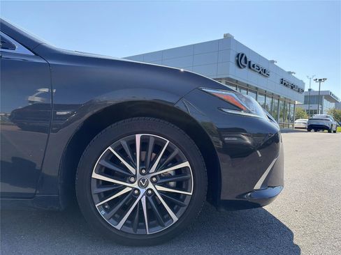 Certified 2024 Lexus ES 350 w/ Premium Package FWD image 16