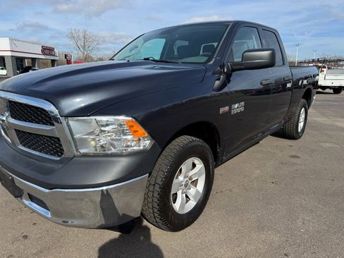 Used 2016 RAM 1500 ST w/ SXT Appearance Group image 10