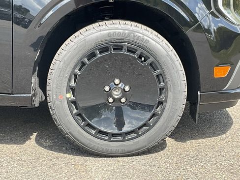 New 2025 Ford Maverick Lobo image 25