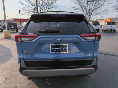 Certified 2024 Toyota RAV4 SE w/ Convenience Package image 4