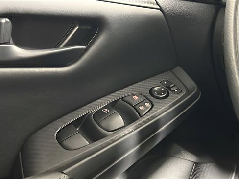 Used 2025 Nissan Sentra S image 25