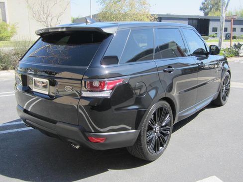 Used 2017 Land Rover Range Rover Sport HSE AWD/4WD image 4