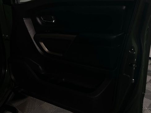 Used 2024 Nissan Titan SV w/ SV Bronze Edition Package image 31