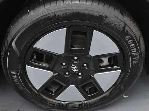 Used 2025 Hyundai Santa Fe SEL image 38