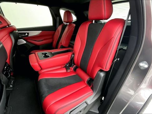 Used 2025 Acura MDX A-Spec image 32