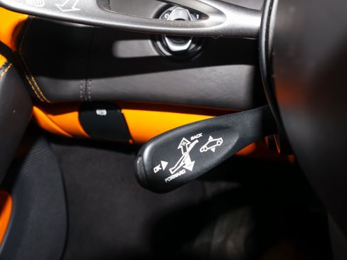 Used 2016 McLaren 570S Coupe RWD image 24