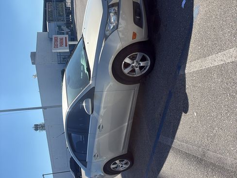 Used 2014 Chevrolet Cruze LT image 3