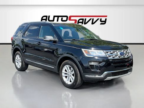 Used 2019 Ford Explorer XLT w/ Equipment Group 202A AWD/4WD image 1